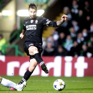 La Juventus pone un pie en cuartos