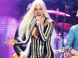Gaga recurrió a Twitter para explicar la situación. AP /