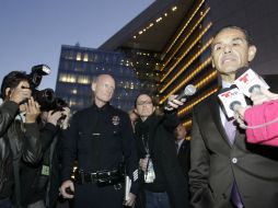 Antonio Villaraigosa, alcalde de Los Ángeles, convoca a rueda de prensa. AP /