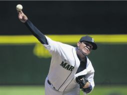 Se queda. Los Marineros harán de Félix Hernández el lanzador mejor pagado en la historia de las Grandes Ligas. ESPECIAL /