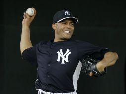 Rivera, de 43 años, quiere mantener en suspenso su posible retiro. AP /