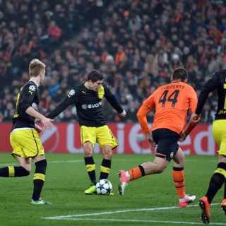 Borussia saca ventaja de Donetsk