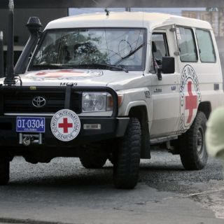 Cesan operaciones bélicas en Colombia por entrega de rehenes