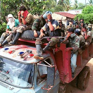 Ordenan captura de senadora por supuestos vínculos con ''paras''