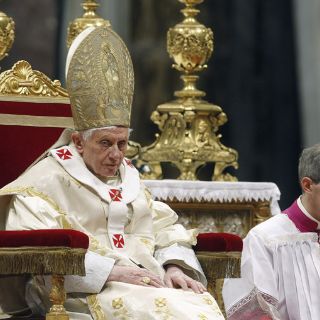 Escándalo de Maciel influye en renuncia de Benedicto: NYT