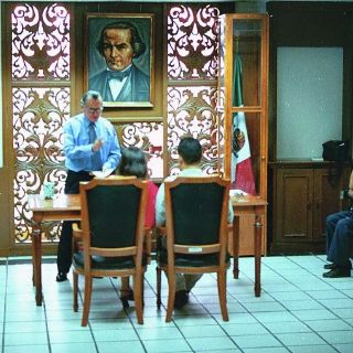 Tiene 87 años y nunca supo su nombre oficial