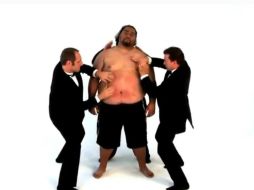 ''Tummy Talk'' de la agencia Sqwak se ha vuelto un suceso en la web. ESPECIAL /