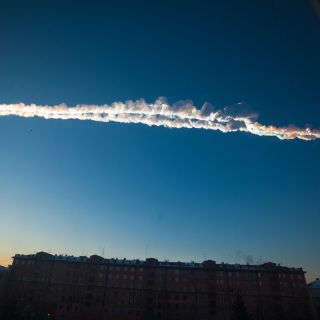 Meteoritos causan cientos de heridos y provocan pánico en Rusia