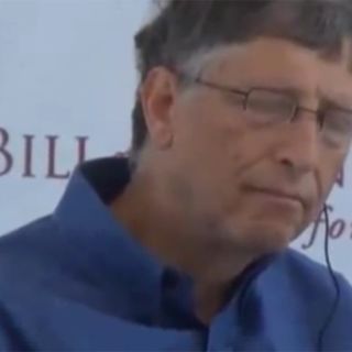 Eruviel Ávila duerme a Bill Gates durante evento público