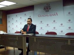 José Isaac Patiño, director de Centros de Mediación de Guadalajara, durante el anuncio de las capacitaciones.  /