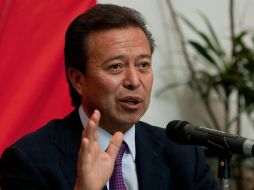 El presidente del CEN del PRI, César Camacho, afirmó que la samable de su partido respaldará a Peña Nieto. ARCHIVO /