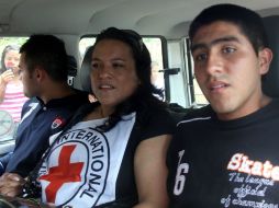 Cristian Camilo Yate y Víctor Alfonso González fueron los dos policías liberados por las FARC. AFP /