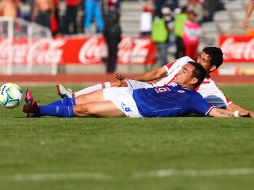 Acción del partido entre Lobos BUAP y Cruz Azul Hidalgo. ESPECIAL /