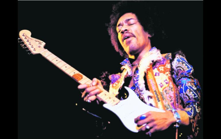 Actual. Más de cuatro décadas después de su muerte, Jimi Hendrix sigue siendo una influencia para el rock. ESPECIAL /