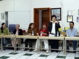 Directores y padres de familia afirman que los consejos escolares duplican funciones de las mesas directivas. ARCHIVO /