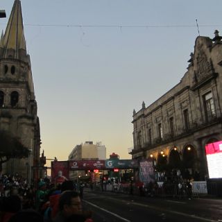 Cierran calles este domingo por Medio Maratón