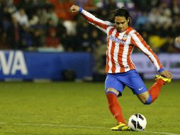 Falcao es el hombre más poderoso en el ataque rojiblanco. AFP /