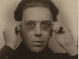 Su primera obra escrita fue ''Los campos magnéticos''. ARCHIVO /