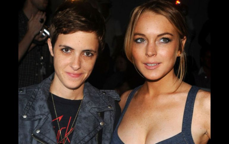Lindsay Lohan junto a su ex novia, Samantha Ronson. ARCHIVO /