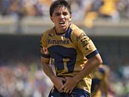 Efraín Velarde fue multado por festejar un gol volteando hacia la tribuna tomado de los genitales. MEXSPORT /