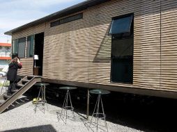 Un contenedor se transforma en 90 metros de construcción y están en proceso de la patente. ARCHIVO /