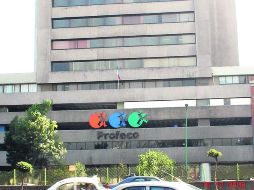 Los empleados de la Profeco siguen atendiendo a los consumidores pero piden a las autoridades que resuelvan su situación. ARCHIVO /