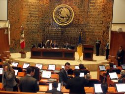 El recurso asignado a los diputados es de más de 40 mil pesos, adicionales a su sueldo, lo que suma casi 200 mil pesos mensuales. ARCHIVO /