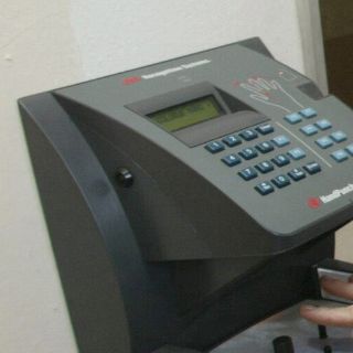 Fundéu BBVA: ''presentismo laboral'' es lo contrario de ''absentismo laboral''