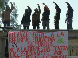 Los jóvenes reiteraron que entregarán las instalaciones sólo si se agendan una serie de mesas de diálogo. ARCHIVO /