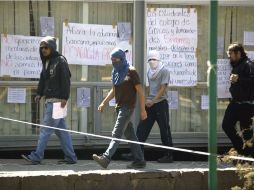Los paristas mantienen tomadas las instalaciones del CCH. NTX /