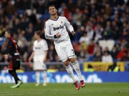 Cristiano Ronaldo estaría fuera del Real Madrid la próxima temporada, según El País. AP /