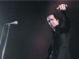 Melancolía y emotividad distinguieron el concierto de Nick Cave & The bad seeds. NTX /