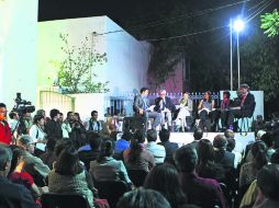Presídium. David Gómez Álvarez, Luis Aguilar Villanueva, Verónica Baz, Mónica Tapia, Diana Castro, Federico Ramírez y Salvador Camarena ARCHIVO /