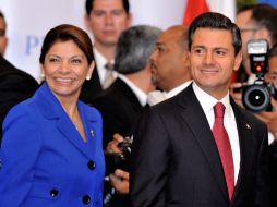 El Presidente de México, Enrique Peña Nieto y la presidenta de Costa Rica, Laura Chinchilla. AFP /