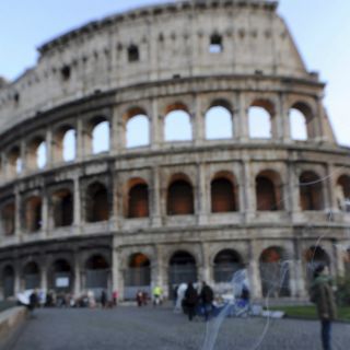 Advierten que el Coliseo está bajo riesgo de derrumbe