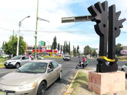 Entre Patria y Clouthier (foto) permanece una de las esculturas que fueron colocadas sin contar con licencia o permiso del ayuntamiento EL INFORMADOR /