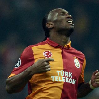 La UEFA admite recurso del Schalke por Drogba
