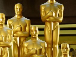 Las estatuillas están listas para las sorpresas del próximo domingo en Hollywood. ARCHIVO /