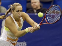 Sabine Lisick vence a Magdalena Rybarikova por 7-5 y 7-5. AP /