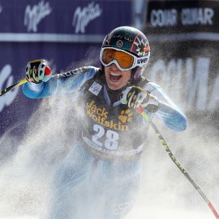 Española gana descenso de Meribel de Copa del Mundo