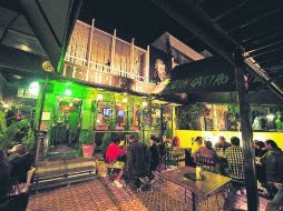 Relajado. En el 1860 de López Corilla el Temple Bar es una opción para soltar las presiones laborales.  /