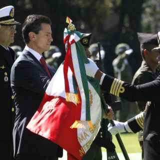 Peña Nieto encabeza conmemoración del Día de la Bandera