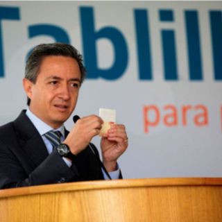 Donan plantillas Braille a invidentes en Sonora