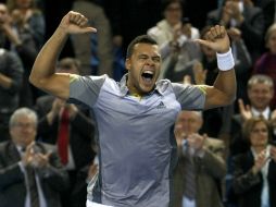 Tsonga salva seis de los siete puntos de rotura que dispuso su rival y eso lo conduce al triunfo. AP /