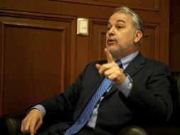 González Márquez rechaza que el Gobierno estatal esté en riesgo de no pagar créditos en los que fue aval. ARCHIVO /