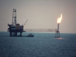 Los ingresos totales de la paraestatal entre 2001 y el 2009 aumentaron 117%, aunque en igual lapso la producción petrolera cayó 17%. ARCHIVO /