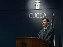El rector del Centro Universitario de Ciencias Económico Administrativas (CUCEA) rindió su informe de actividades 2012-2013.  /