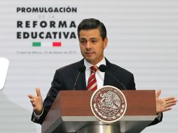 Peña destaca la importancia de la promulgación hecha hoy. EFE /