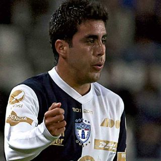 El defensa Néstor Vidrio es operado de pubis