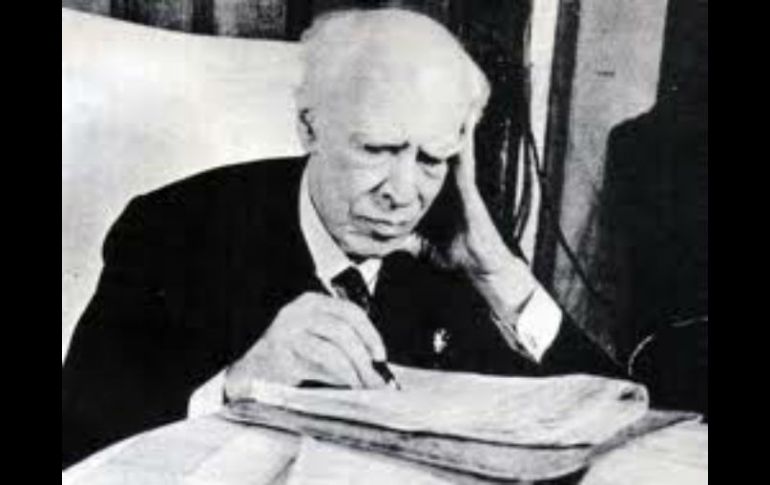 Los presentes recordaron  al director como un personaje que mantuvo intacta su capacidad de observación y autocrítica. ESPECIAL /